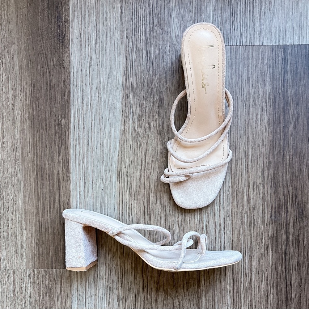 Lulu’s Suede Strappy Sandals in Nude/Beige in 6.5